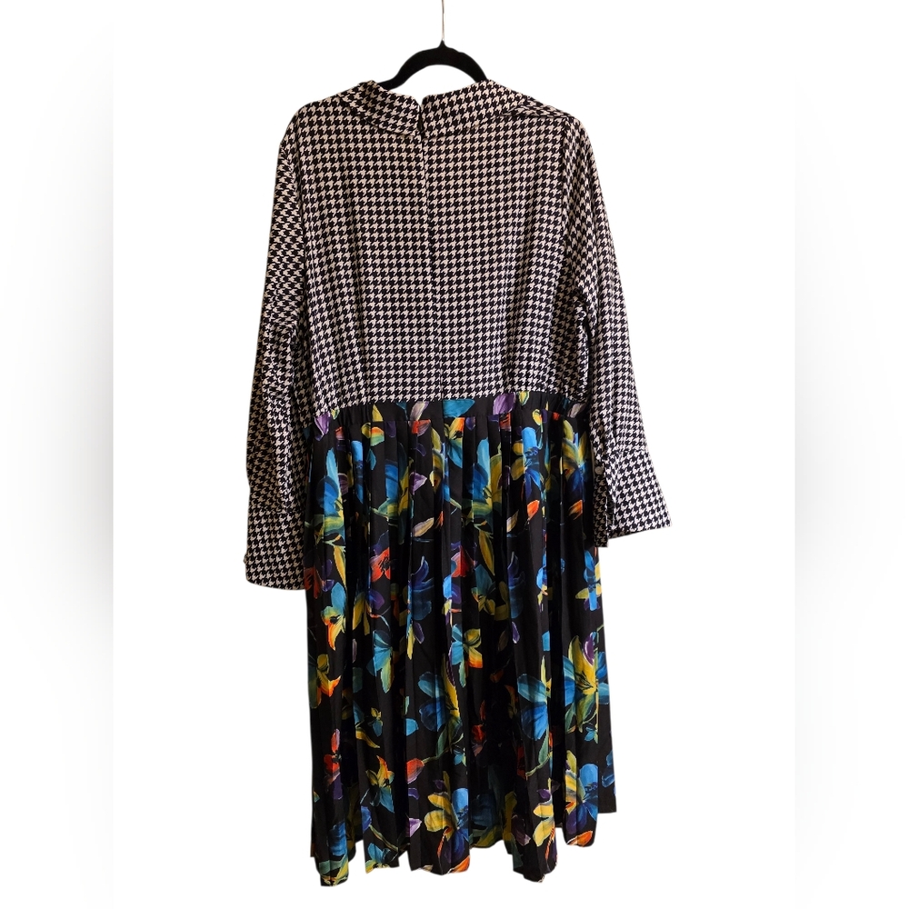 ELOQUII Retro Houndstooth Floral Pleated Midi Dress - Size 18 - Picture 3 of 11